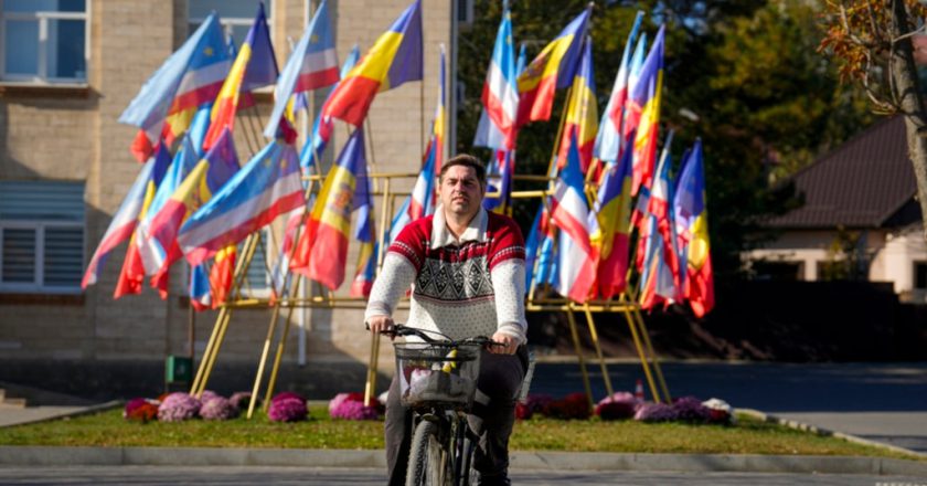 Moldovan runoff election starts amid fraud and intimidation claims