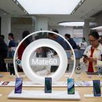 VOA Mandarin: Year-end bonuses reveal extremes between China’s tech, traditional industries